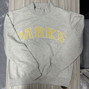 Parke Sweatshirt | Casual Campus Style | Cozy and Trendy